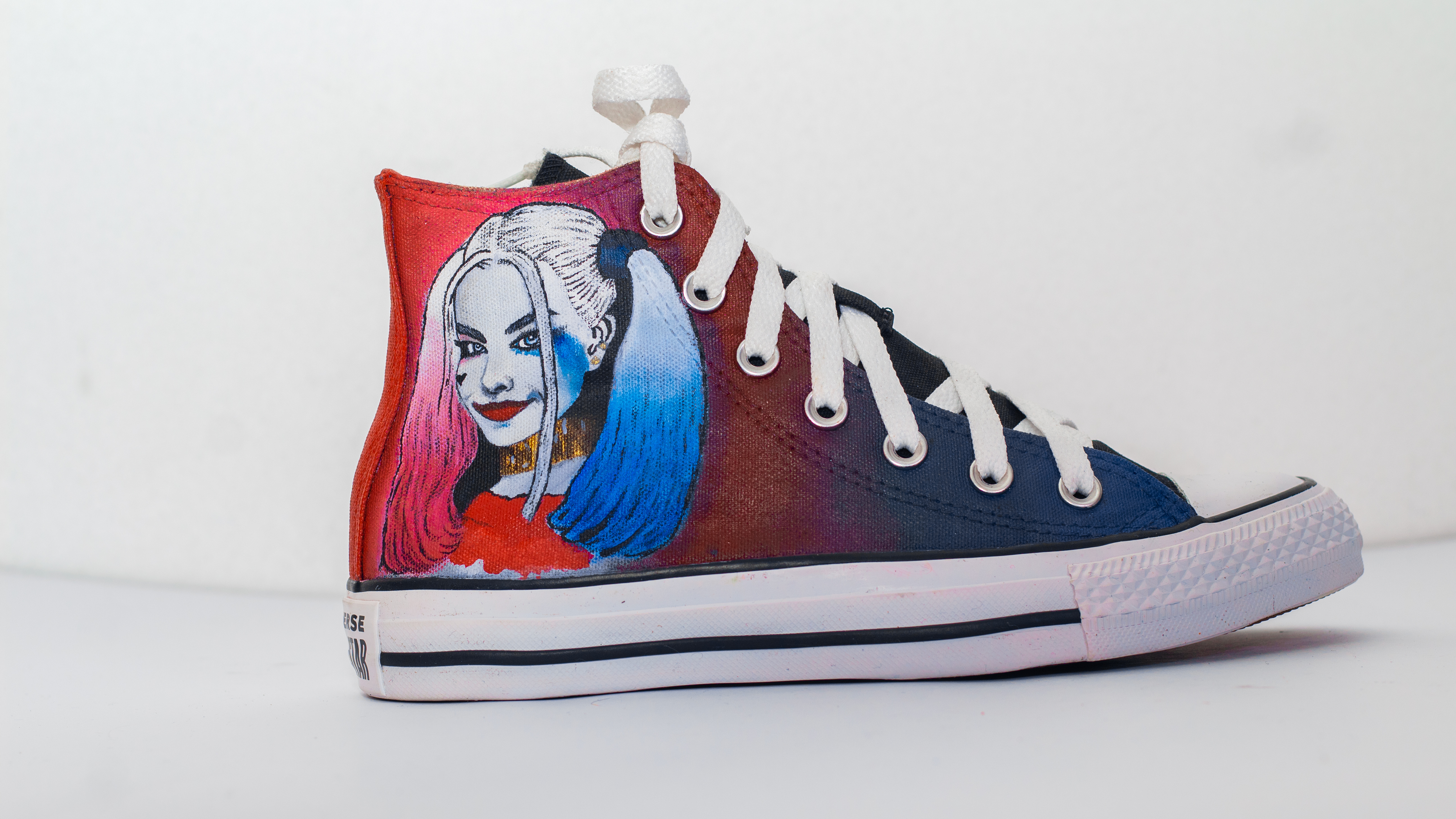 Sneakers by MK24